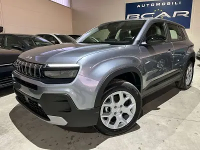 Begagnad Jeep Avenger Altitude 101 HK (74 kW) 2025 Grå SUV