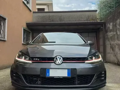 Usata VW Golf VII GTI 220 CV (161 kW) 2018 Utilitaria
