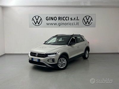 Beige Usata 2023 VW T-Roc Life SUV | 20.800 € (Ottimo prezzo)