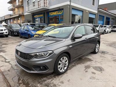 Usata Fiat Tipo Lounge 150 CV (110 kW) 2016 Grigio Berlina