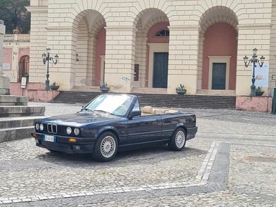 Usata BMW 325 Cabriolet 171 CV (125 kW) 1988 Blu Cabrio