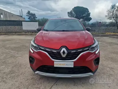 Usata Renault Captur 116 CV (85 kW) 2020 Rosso SUV