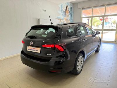 Usata Fiat Tipo Easy 120 CV (88 kW) 2019 Blu Station wagon