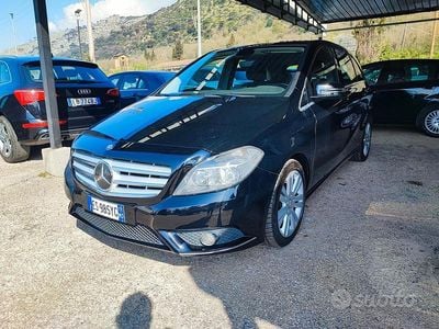 Usata Mercedes B180 Premium 109 CV (80 kW) 2013 Nero Monovolume