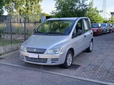 Usata Fiat Multipla 103 CV (75 kW) 2007 Argento Monovolume