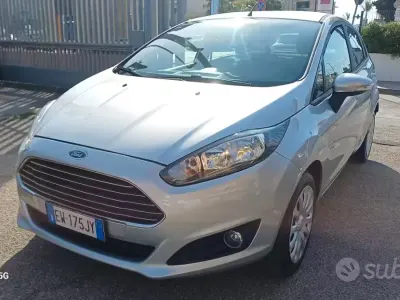 Second-hand Ford Fiesta 75 CP (55 kW) 2014 Gri Hatchback