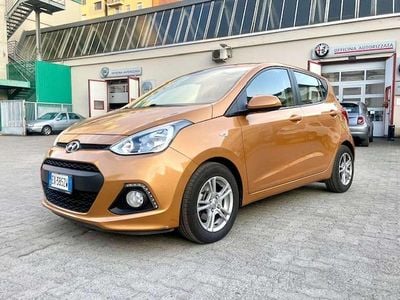 Usata Hyundai i10 Comfort 69 CV (50 kW) 2015 Bronzo Utilitaria