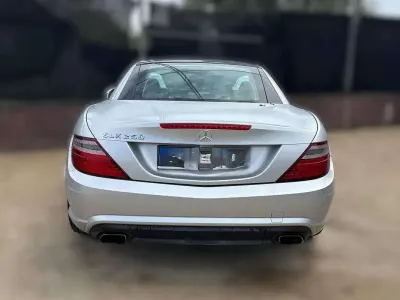 Käytetty Mercedes SLK250 Premium 204 HP (150 kW) 2012 Hopea Avoauto