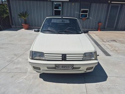 Usata Peugeot 205 54 CV (39 kW) 1992 Bianco Cabrio