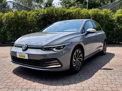 Usata VW Golf VIII Style 150 CV (110 kW) 2022 Grigio Berlina