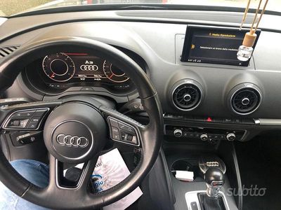 Usata Audi A3 S-Line 116 CV (85 kW) 2019 Grigio Berlina