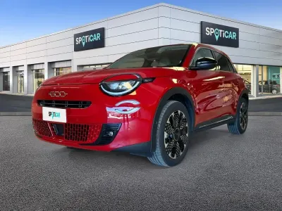 Usata Fiat 600 La Prima 110 CV (80 kW) 2025 Rosso SUV