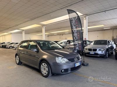 Usata VW Golf VI United 102 CV (75 kW) 2008 Grigio Utilitaria