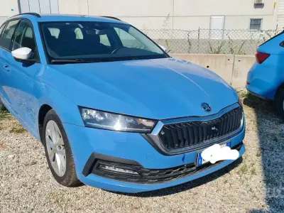 Usata Skoda Octavia 116 CV (85 kW) 2021 Bluazzurro Station wagon