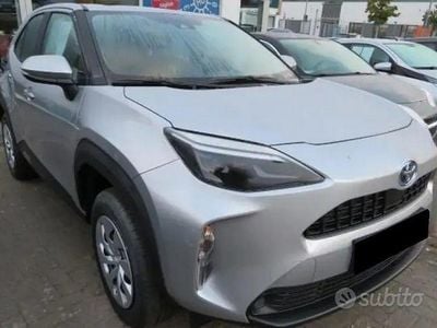 Usata Toyota Yaris Cross Business Edition 92 CV (67 kW) 2022 Grigio SUV