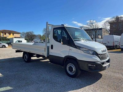 Usata Iveco Daily 136 CV (100 kW) 2020 Bianco Furgone