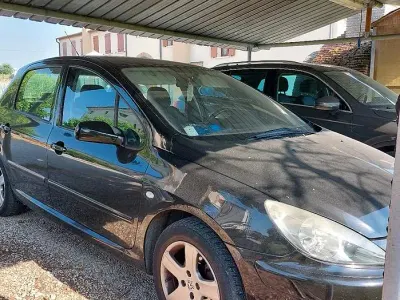 Usata Peugeot 307 90 CV (66 kW) 2004 Nero Berlina