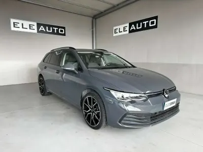 Usata VW Golf VIII Life 150 CV (110 kW) 2022 Grigio Station wagon