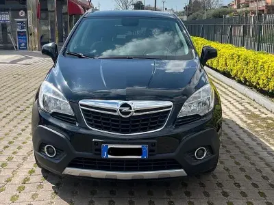 Usado Opel Mokka Cosmo 131 CV (96 kW) 2013 Negro SUV