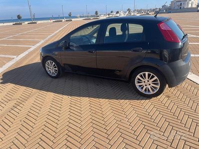 Usata Fiat Grande Punto 75 CV (55 kW) 2006 Nero Utilitaria