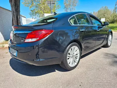 Usata Opel Insignia Cosmo 160 CV (117 kW) 2013 Nero Berlina