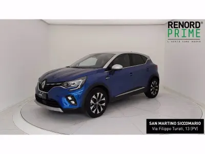 Usata Renault Captur Techno 143 CV (105 kW) 2023 Blu scuro SUV