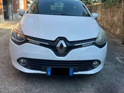 Usata Renault Clio IV 73 CV (53 kW) 2014 Berlina