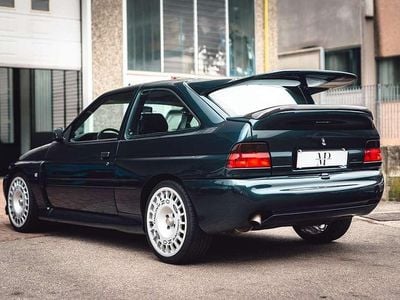 Usata Ford Escort 437 CV (321 kW) 1993 Verde Berlina