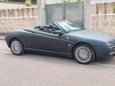 Usata Alfa Romeo Spider 128 CV (94 kW) 1999 Nero Cabrio
