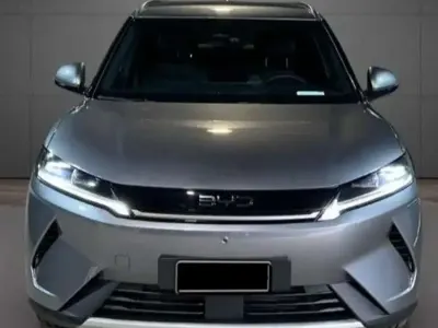 Nuova BYD Atto 2 Boost 212 CV (155 kW) 2026 Skiing white SUV