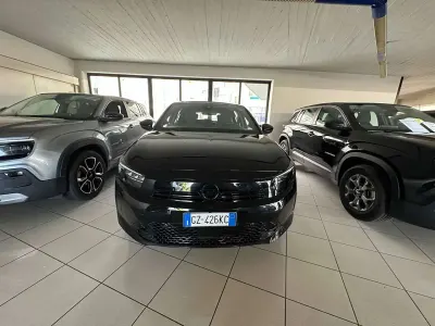 Gebraucht Opel Corsa 101 PS (74 kW) 2025 Schwarz Kleinwagen