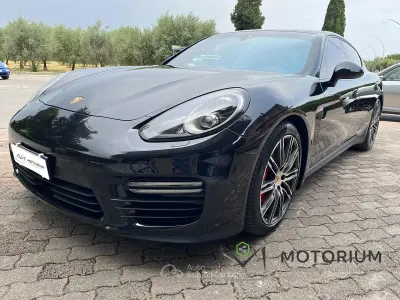 Usata Porsche Panamera 441 CV (324 kW) 2015 Blu/azzurro(met.) Berlina