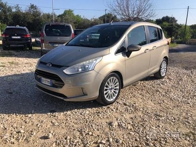 Begagnad Ford B-MAX Titanium 105 HK (77 kW) 2013 Gul Minibuss