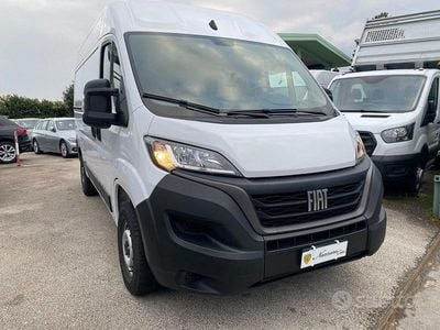 Usata Fiat Ducato 140 CV (102 kW) 2023 Bianco pastello Furgone