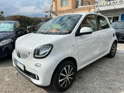 Usata Smart ForFour Passion 71 CV (52 kW) 2015 Bianco Utilitaria
