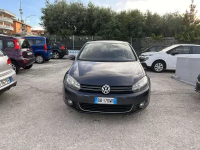 Usata VW Golf VI Comfortline 102 CV (75 kW) 2009 Grigio Utilitaria