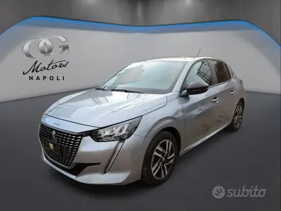 Usata Peugeot 208 Style 75 CV (55 kW) 2023 Argento Utilitaria