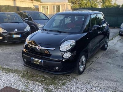 Begagnad Fiat 500L Pop Star 95 HK (69 kW) 2017 Svart Minibuss