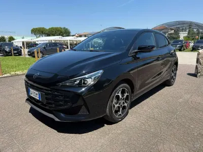 Usata MG MG3 Luxury 102 CV (75 kW) 2024 Nero Utilitaria