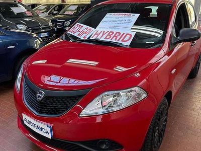 Usata Lancia Ypsilon Silver 69 CV (50 kW) 2020 Rosso Utilitaria