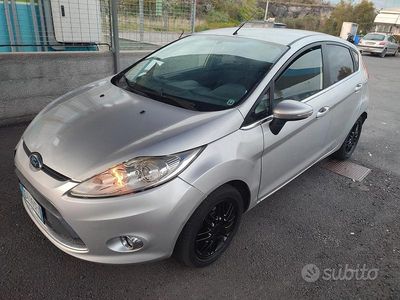 Usata Ford Fiesta Titanium 2010 Grigio Utilitaria