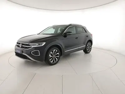 Usata VW T-Roc Style 110 CV (80 kW) 2023 Deep black perlato SUV