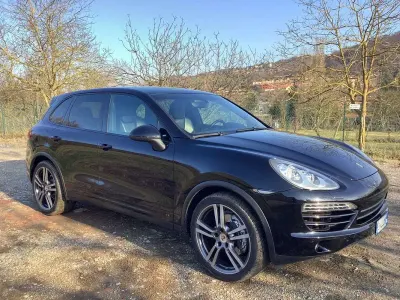 Usata Porsche Cayenne Turbo 241 CV (177 kW) 2011 Nero SUV