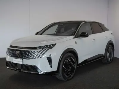 Usata Peugeot e-3008 GT 156 kW (213 CV) 2024 Bianco SUV