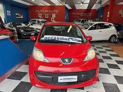 Rosso Usata 2006 Peugeot 107 Utilitaria | 2990 € (Buon prezzo)
