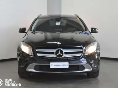 Usata Mercedes GLA180 109 CV (80 kW) 2015 Nero SUV