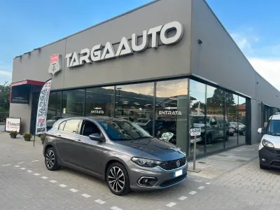 Usata Fiat Tipo Lounge 120 CV (88 kW) 2017 Giallo Berlina