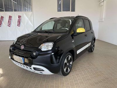 Usata Fiat Panda Cross Cross 69 CV (50 kW) 2024 Nero cinema Utilitaria