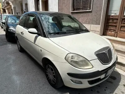 Usata Lancia Ypsilon 60 CV (44 kW) 2006 Utilitaria