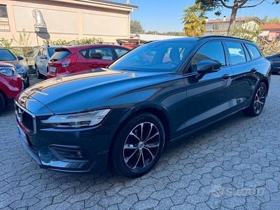 Usata Volvo V60 Business Edition 150 CV (110 kW) 2019 Grigio Station wagon